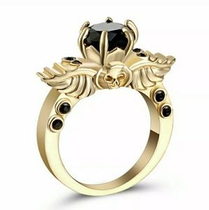 *SALE* New Classic Winged Skull Black Sapphire Solitaire Gold Ring.